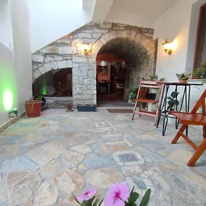 Bujtina Veritos Gasthuis Berat